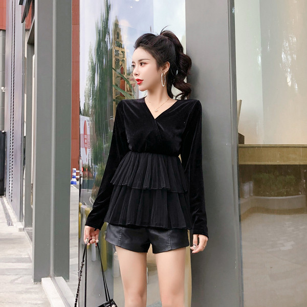 Új modell női blúz V-nyakkal és tüll kék és fekete színben