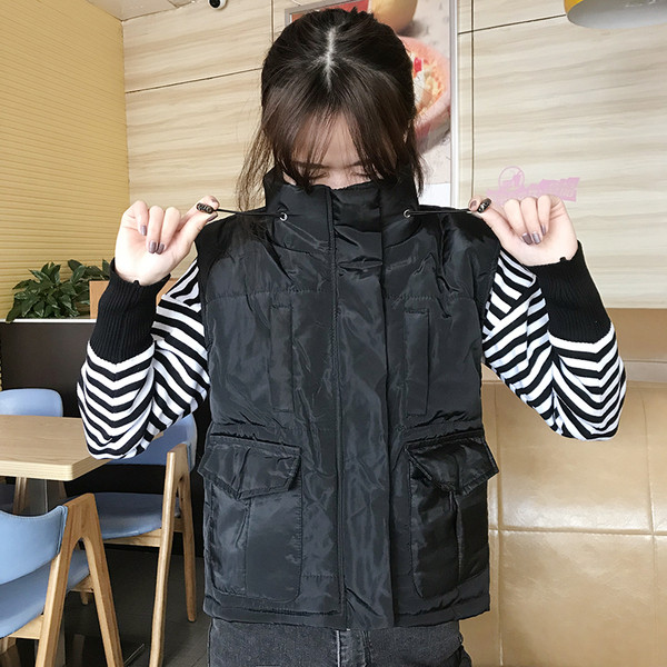 Mindennapi női mellény fekete és rózsaszín színben