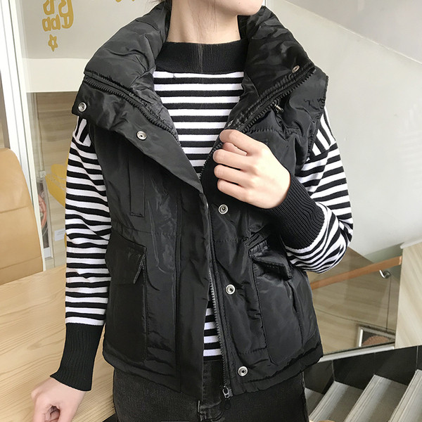 Mindennapi női mellény fekete és rózsaszín színben