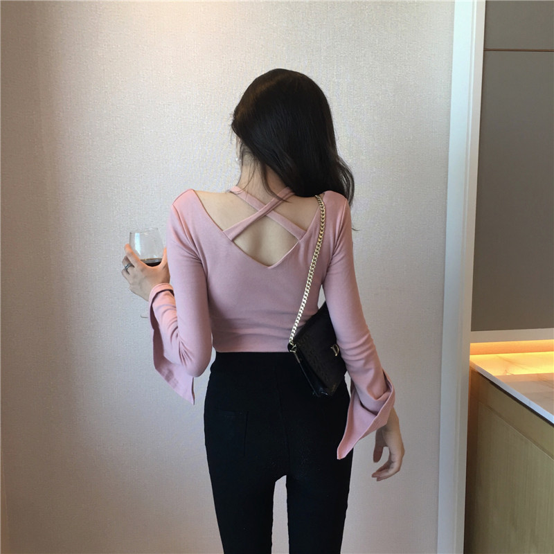 Bluză de damă modernă cu bretele încrucișate și mâneci largi în două culori