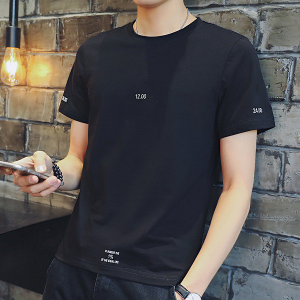 Modern férfi póló rövid ujjal és O-alakú gallérral fekete-fehér színben