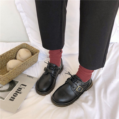 Alkalmi cipő csattal és fűzővel, két színben