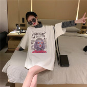 Modern női póló rátéttel, két színben