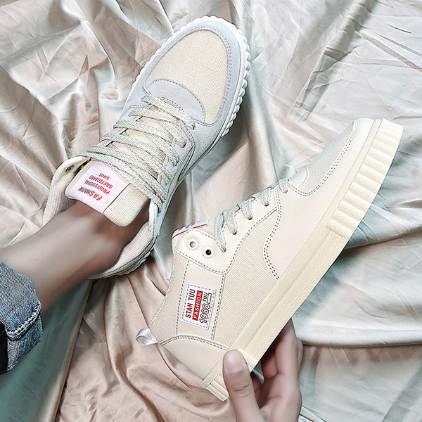 Új férfi sport- és alkalmi tornacipő három színben felirattal