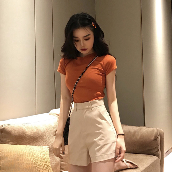 Egyszerű női póló három színben