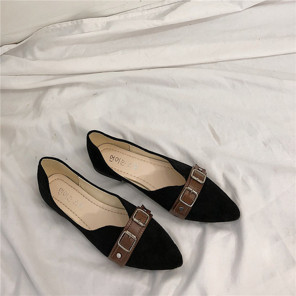 Tavaszi női cipőhegyes modell két színben