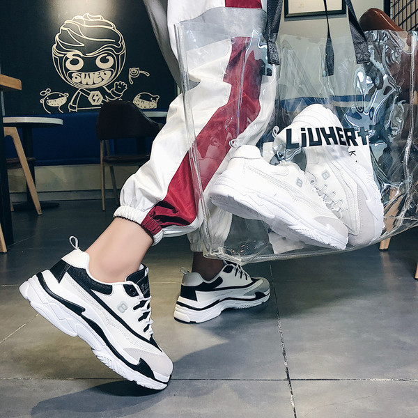 Alkalmi férfi tornacipő magas talppal és fűzővel, két színben