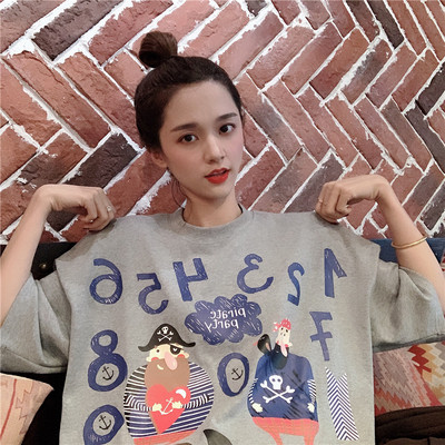 Női alkalmi póló két színben applikációkkal