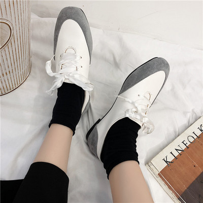 Női alkalmi cipő fűzővel, két színben