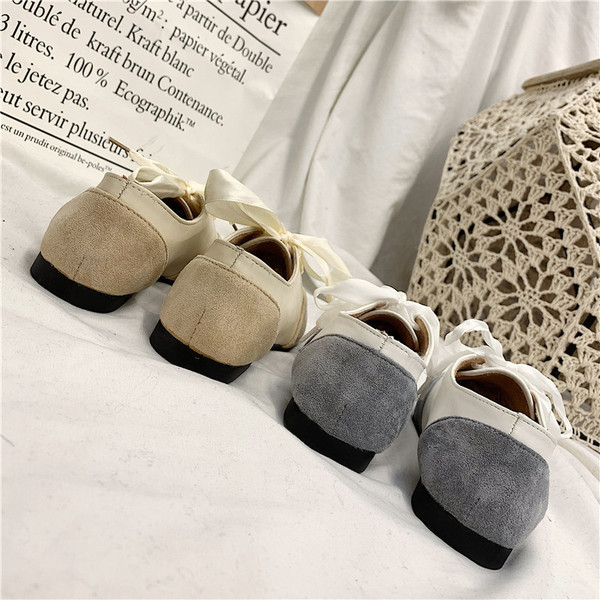 Női alkalmi cipő fűzővel, két színben