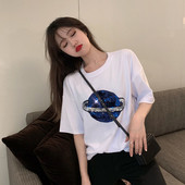 Modern női póló két színben, flitterekkel