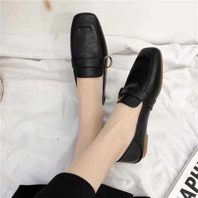 Eko bőrből készült stílusos női cipő két színben