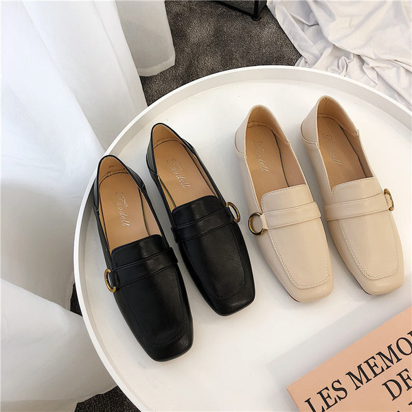 Eko bőrből készült stílusos női cipő két színben