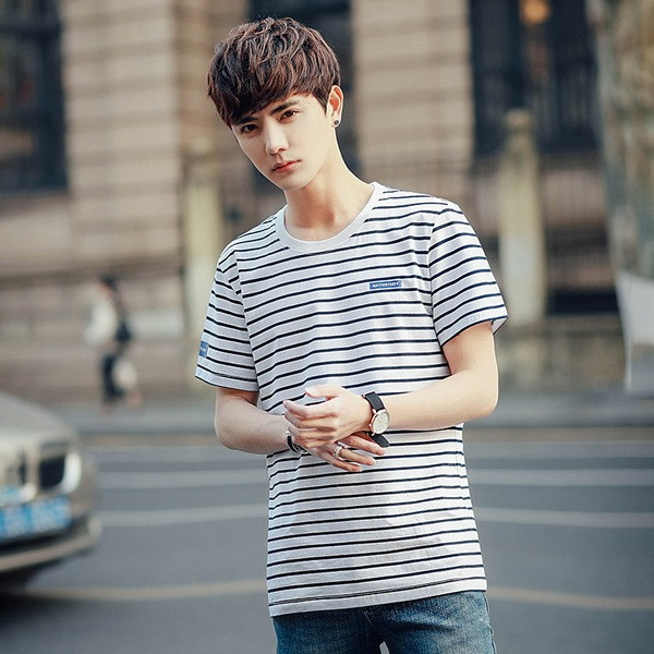 Modern férfi csíkos póló rövid ujjal, három színben