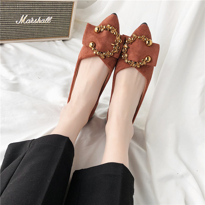 Stílusos női cipő fém díszítéssel, két színben