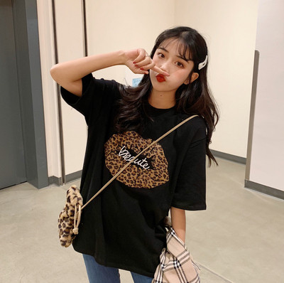 Modern női póló állati elemekkel három színben