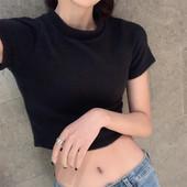 Aktuális női rövid póló fekete és szürke színben