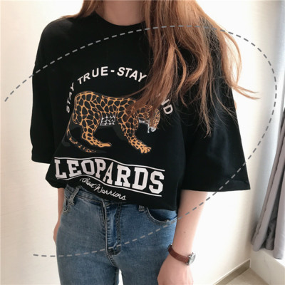 Alkalmi női póló rátéttel, három színben