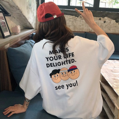 Γυναικεία μπλούζα με επιγραφή στην πλάτη