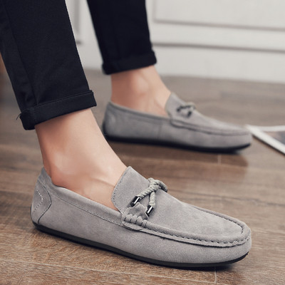 Új tavaszi kényelmes cipő szürke, fekete és piros színben