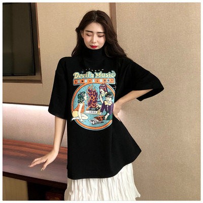 Modern női póló magas gallérral és rátéttel