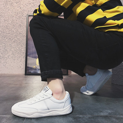 Férfi alkalmi sportcipő fűzővel három színben, sima modellben