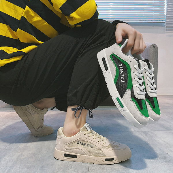 Új tavaszi férfi tornacipő több színben felirattal