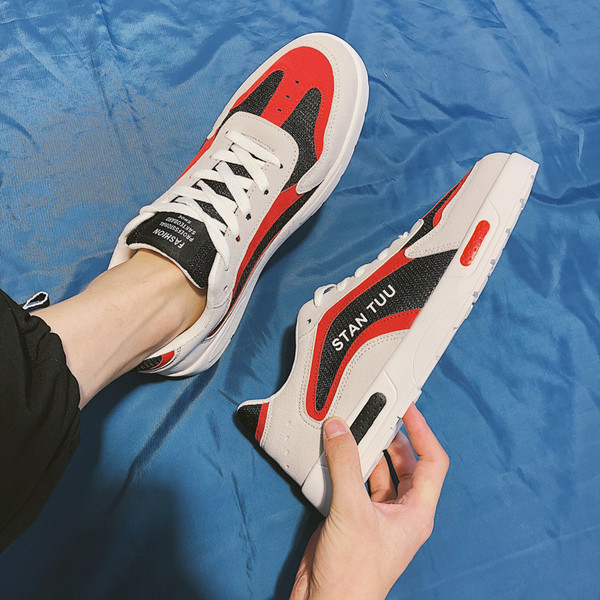 Új tavaszi férfi tornacipő több színben felirattal