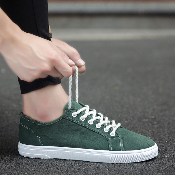 Férfi vászon rugós tornacipő több színben, nyakkendővel