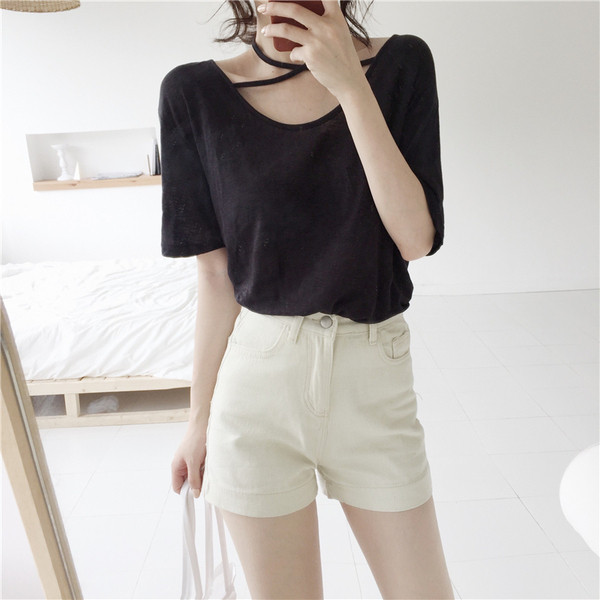 Γυναικεία μπλούζα με σταυρωτά κορδόνια σε μαύρο χρώμα