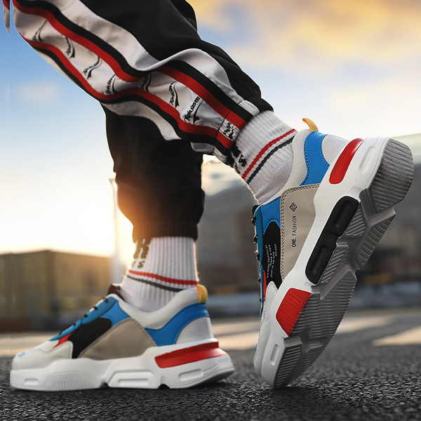 Férfi sport- és alkalmi tornacipő három színben fűzővel és felirattal