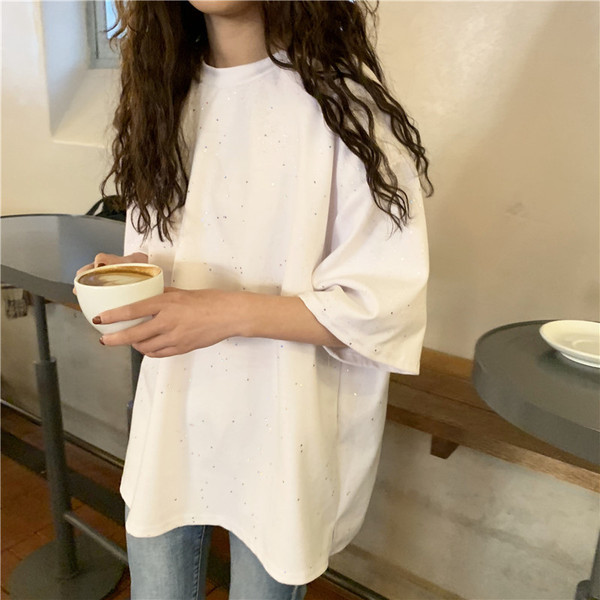 Modern női póló pöttyökkel több színben