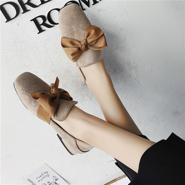 Elegáns női cipő szalaggal, két színben