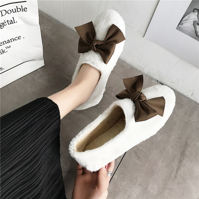 Női pehelycipő szalagdíszítéssel három színben