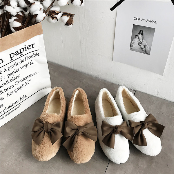 Női pehelycipő szalagdíszítéssel három színben