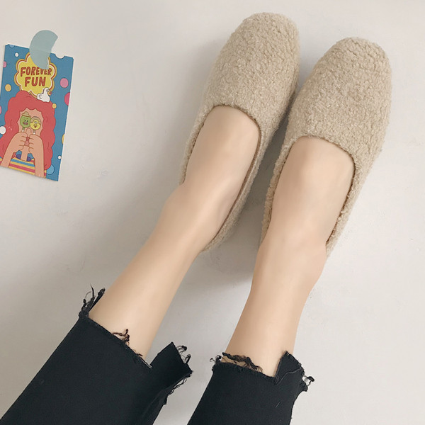 Női tavaszi fűzős cipő két színben