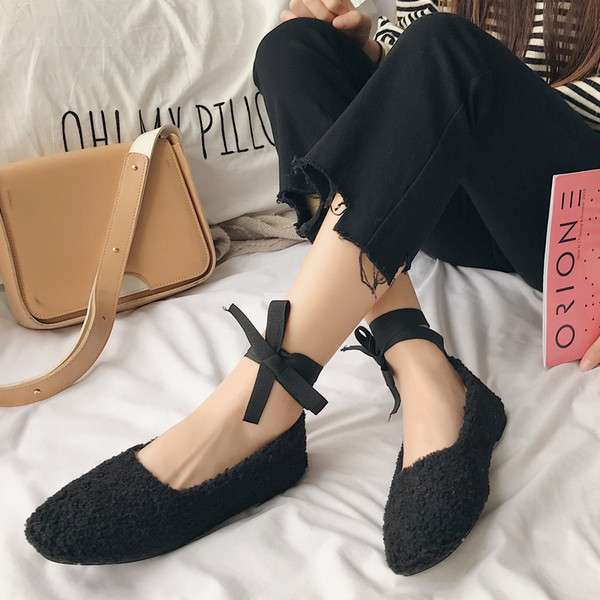 Női tavaszi fűzős cipő két színben