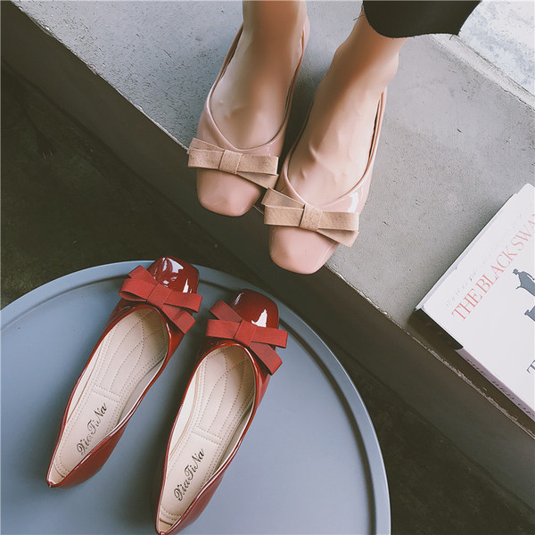 Női alkalmi cipő tavaszra két színben