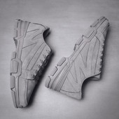 Új férfi tornacipő modell vastag talppal, három részből, fekete, szürke és krém színben