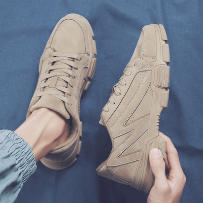 Új férfi tornacipő modell vastag talppal, három részből, fekete, szürke és krém színben