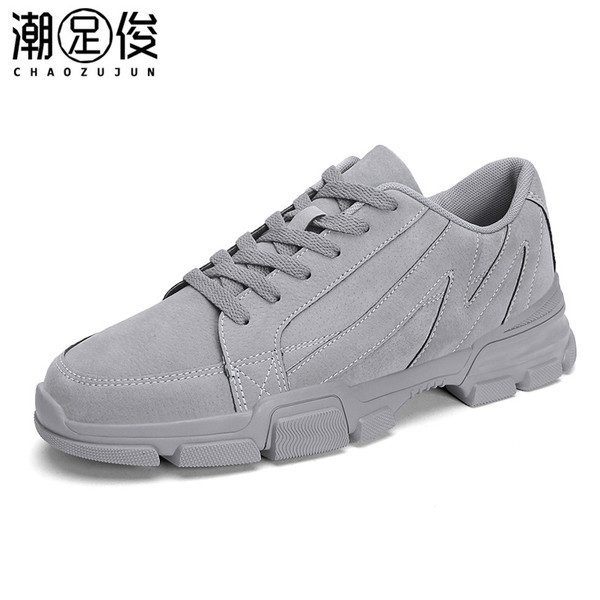 Új férfi tornacipő modell vastag talppal, három részből, fekete, szürke és krém színben