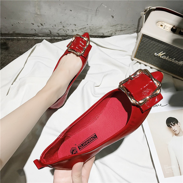 Női alkalmi cipő csatos díszítéssel négy színben