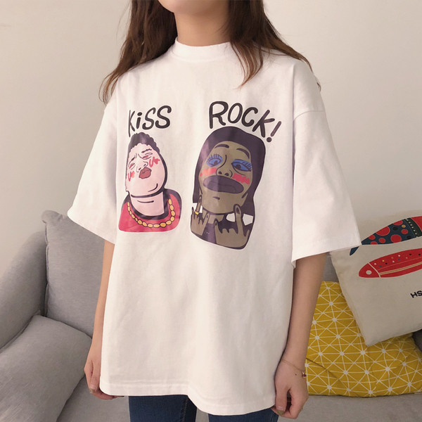 Καθημερινή γυναικεία μπλούζα σε τρία χρώματα με εφαρμογές