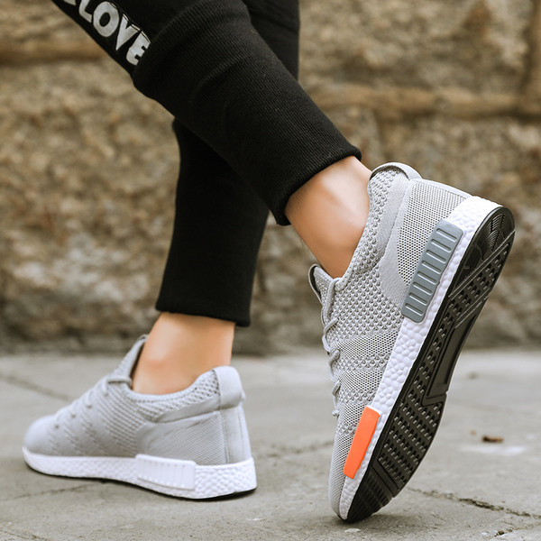 Lezser, légáteresztő férfi tornacipő szürke és fekete színben