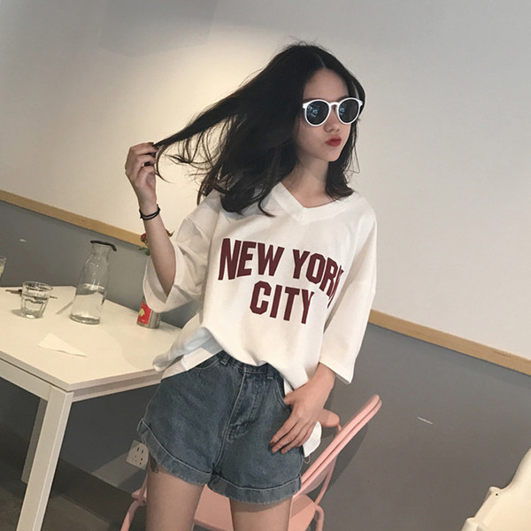 Jelenlegi női póló széles modell felirattal