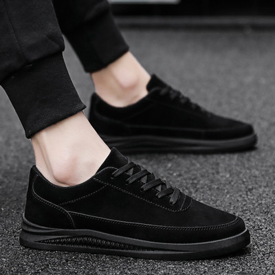 Férfi tornacipő sima modell három színben, lapos talppal