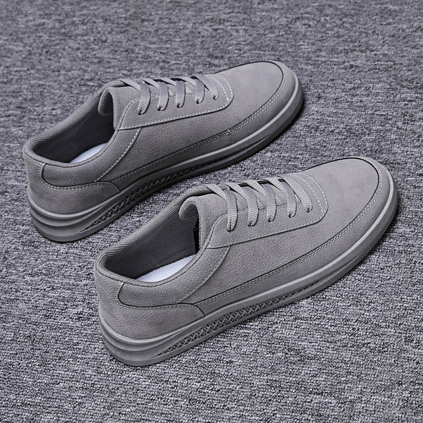 Férfi tornacipő sima modell három színben, lapos talppal