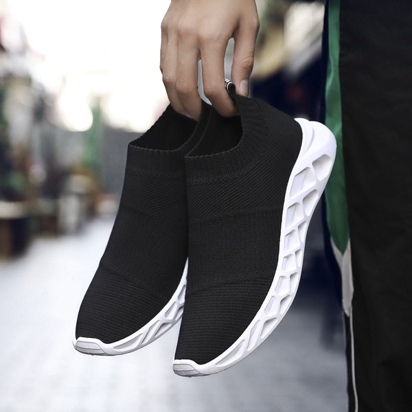 Tenisi moderni pentru bărbați, respirabili, fără șireturi, în alb-negru