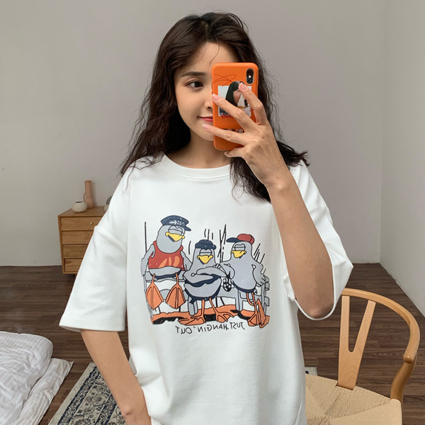 Modern női póló rátéttel, három színben