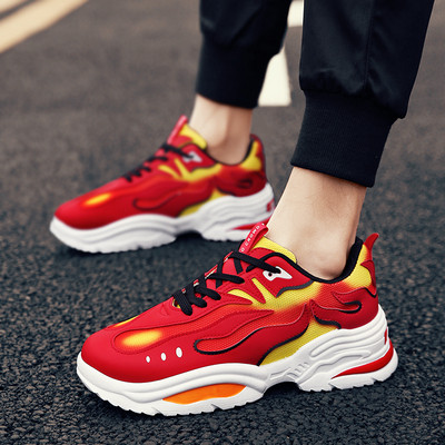 Modern férfi cipő három színben, magas talppal